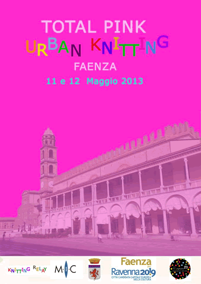 Total Pink – Urban Knitting a Faenza 2013
