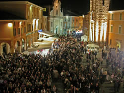 La piazza durante la festa